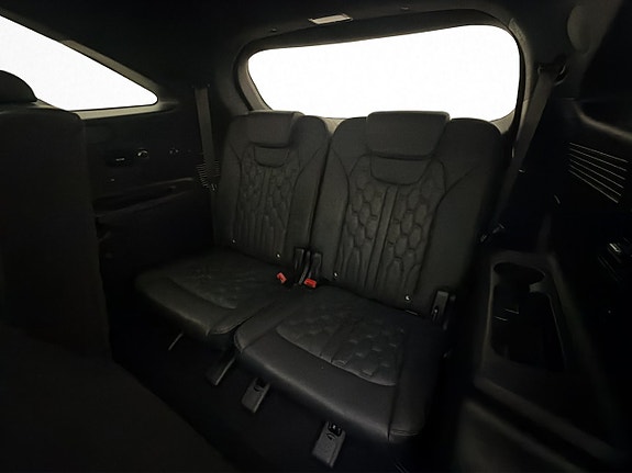 Kia Sorento 27 of 30