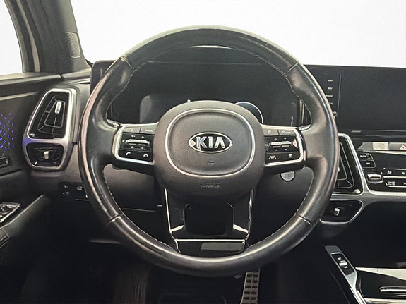 Kia Sorento 18 of 30