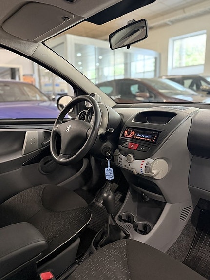 Peugeot 107 8 of 9
