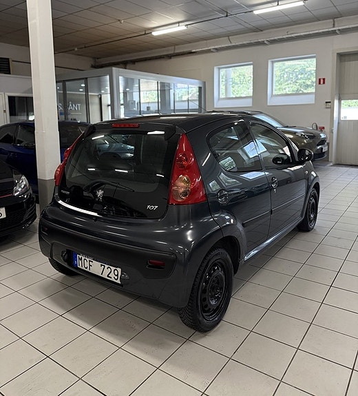 Peugeot 107 3 of 9