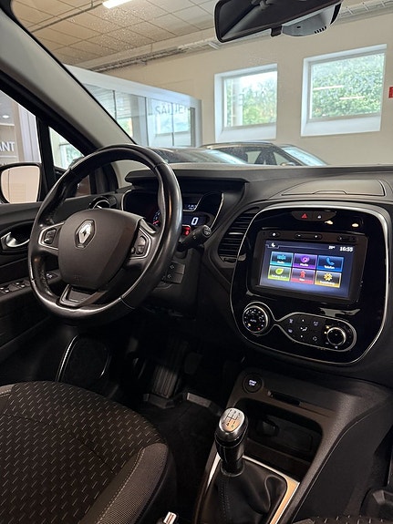 Renault Captur 14 of 21
