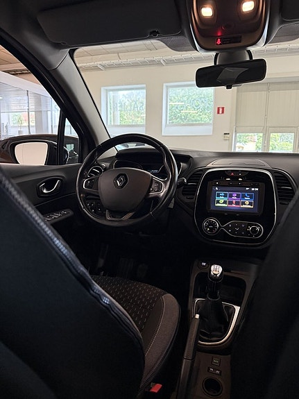 Renault Captur 12 of 21