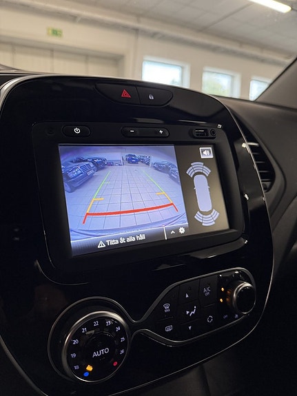Renault Captur 17 of 21