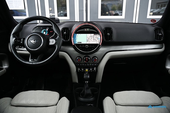 MINI Countryman Cooper SE 16 of 23