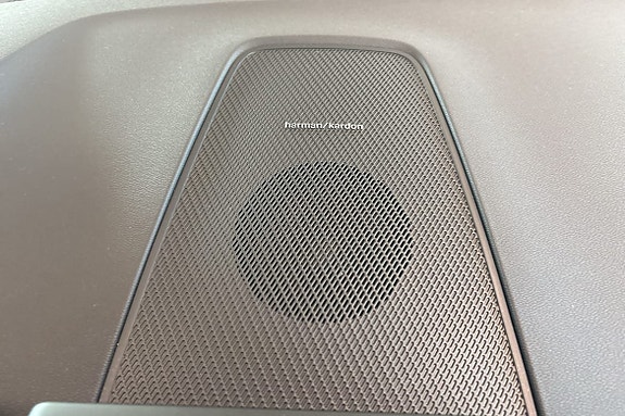 Volvo XC60 24 of 30