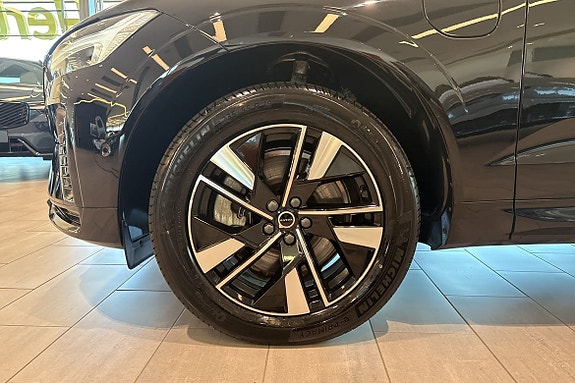 Volvo XC60 18 of 30
