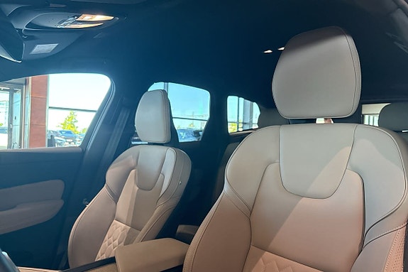 Volvo XC60 19 of 30