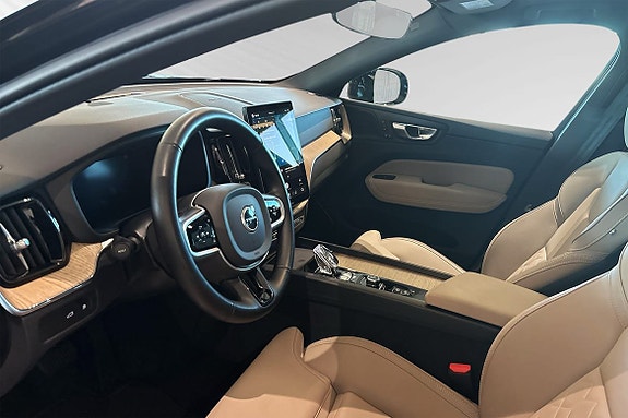 Volvo XC60 7 of 30