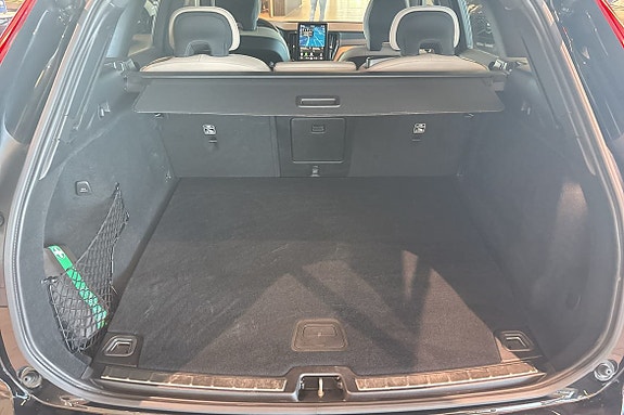 Volvo XC60 13 of 30
