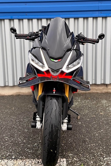 Aprilia TUONO 1100 V4 FACTORY 2 of 9
