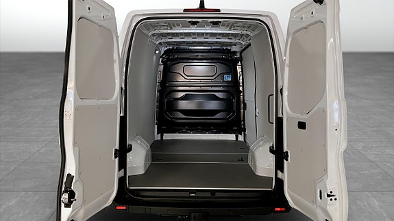Nissan Interstar 6 of 12