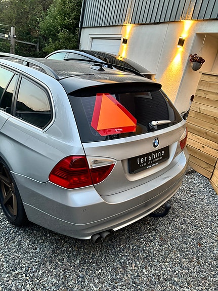BMW 325i 2 of 5