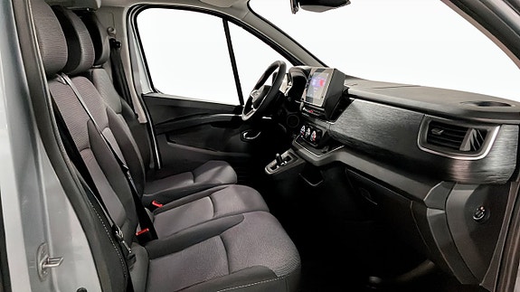 Nissan Primastar 8 of 12