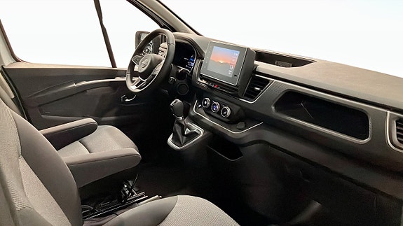 Nissan Primastar 9 of 12