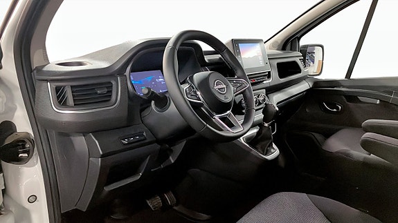 Nissan Primastar 8 of 12