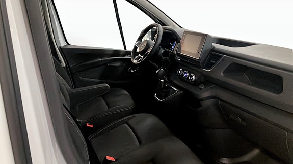 Nissan Primastar 10 of 12