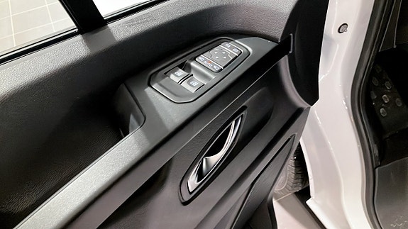 Nissan Primastar 12 of 12