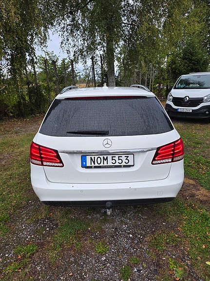 Mercedes-Benz E220 6 of 6