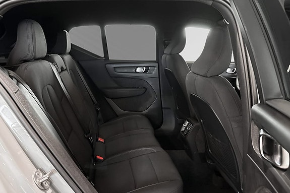 Volvo EX40 10 of 14
