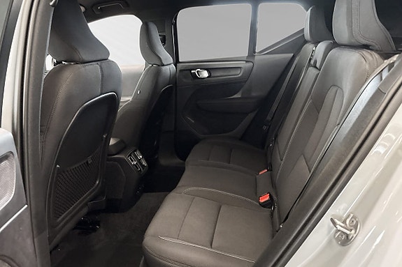 Volvo EX40 7 of 14