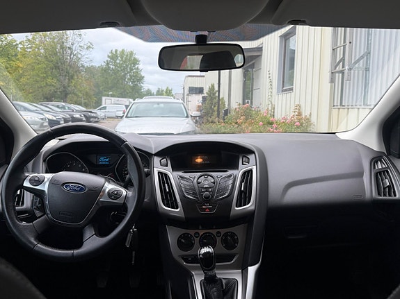 Ford Focus 12 of 13