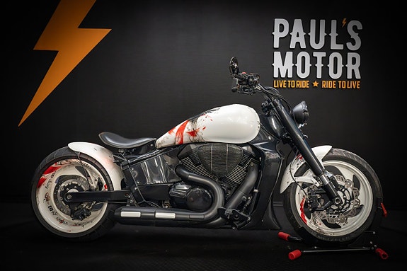 Suzuki Intruder M1800R *300 mm bakdäck* 2 of 20