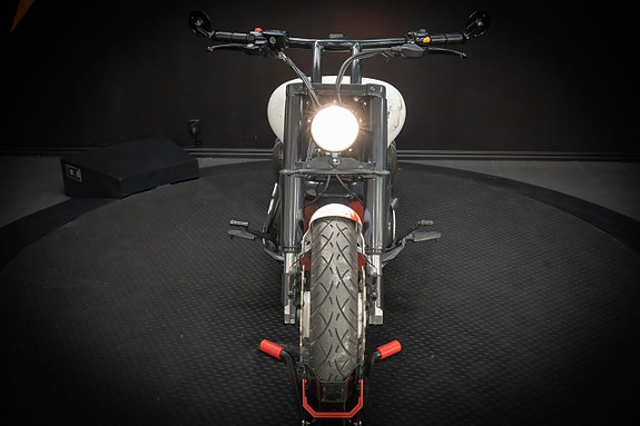 Suzuki Intruder M1800R *300 mm bakdäck* 8 of 20