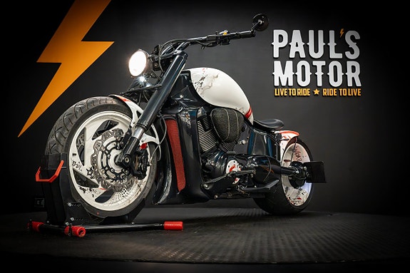 Suzuki Intruder M1800R *300 mm bakdäck* 7 of 20