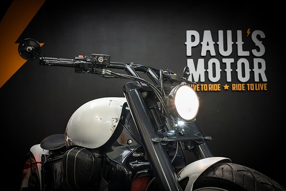 Suzuki Intruder M1800R *300 mm bakdäck* 9 of 20