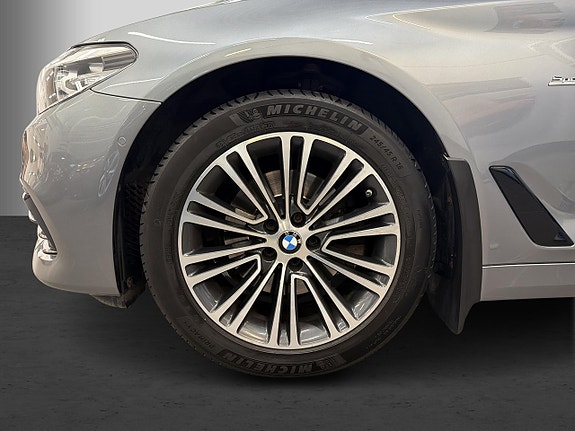 BMW 520d 19 of 30