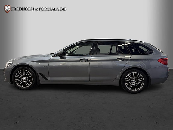 BMW 520d 2 of 30