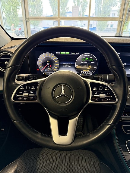Mercedes-Benz E300 de 9 of 25