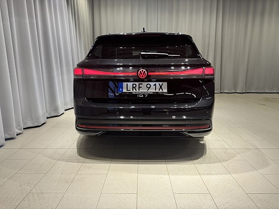 Volkswagen ID.7 10 of 20