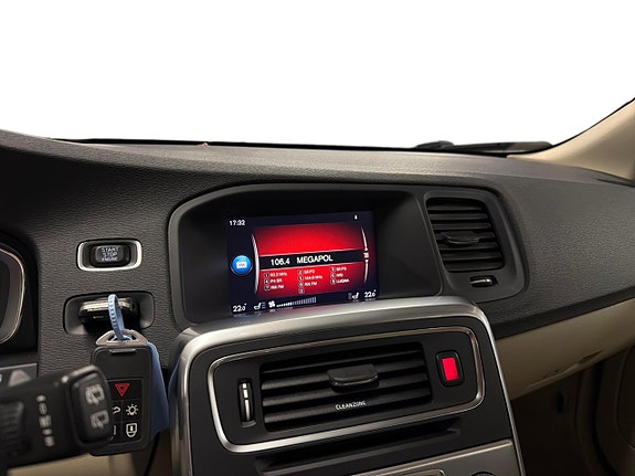 Volvo V60 Cross Country 13 of 20