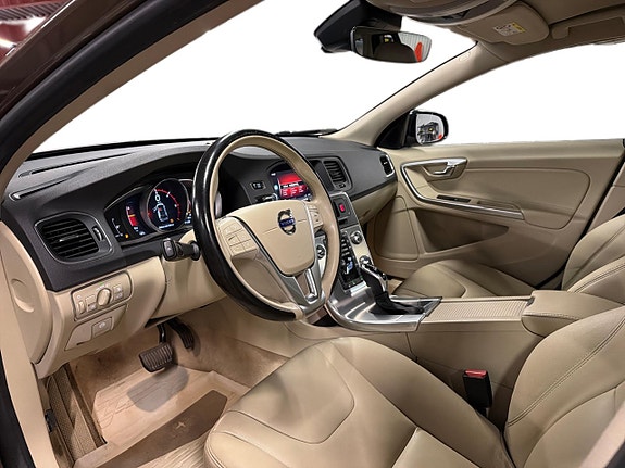 Volvo V60 Cross Country 7 of 20