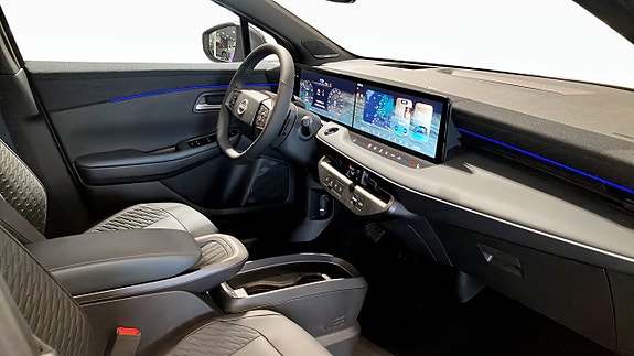 Nissan Leaf 3 of 14