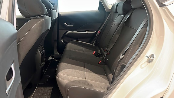 Hyundai Kona 5 of 12