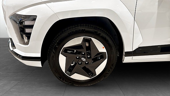 Hyundai Kona 9 of 12