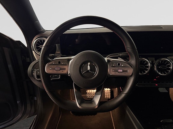 Mercedes-Benz CLA250 e 15 of 24