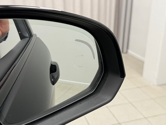 Volvo XC40 15 of 26