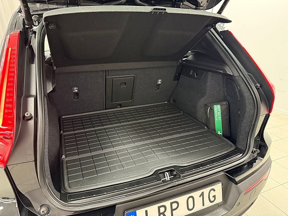 Volvo XC40 11 of 26
