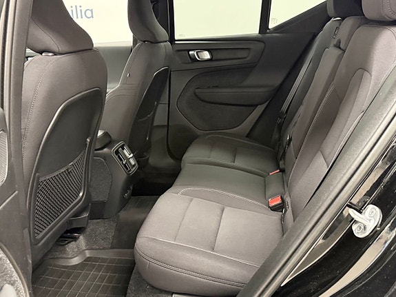 Volvo XC40 7 of 26