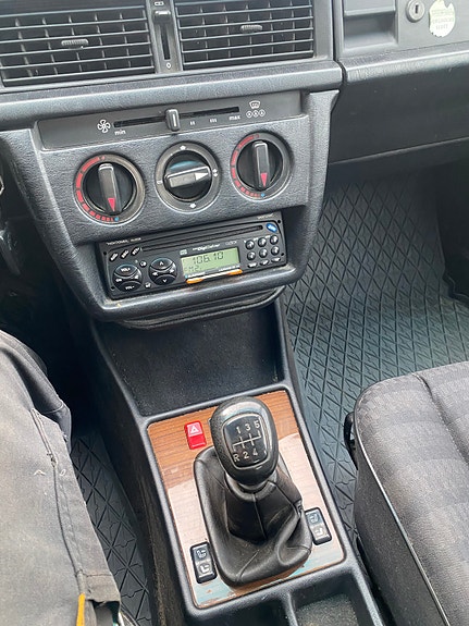 Mercedes-Benz 190 E 6 of 7