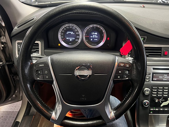 Volvo V70 13 of 17
