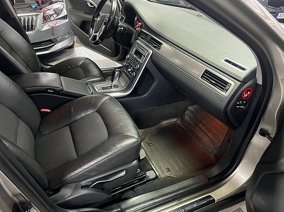 Volvo V70 14 of 17