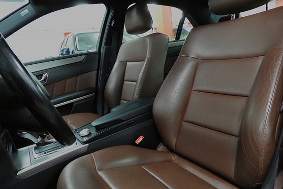 Mercedes-Benz E250 14 of 29