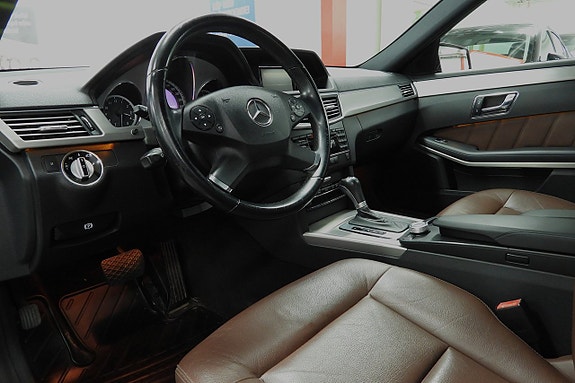 Mercedes-Benz E250 24 of 29