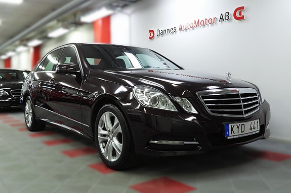 Mercedes-Benz E250 5 of 29