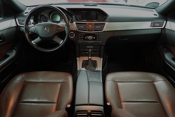 Mercedes-Benz E250 23 of 29