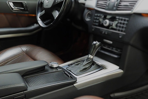 Mercedes-Benz E250 21 of 29